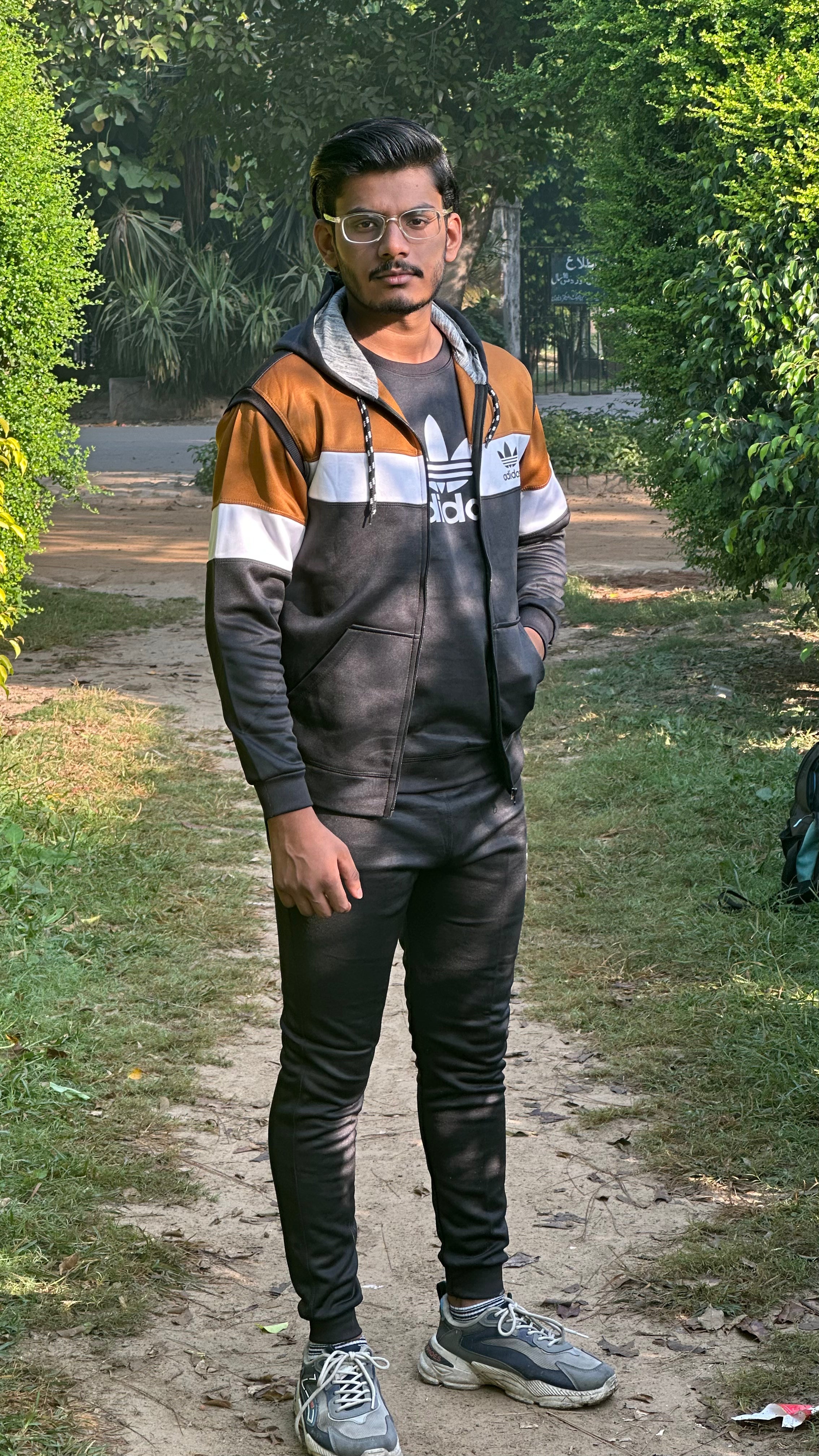 WarmEdge Sportswear — stay ahead, stay warm