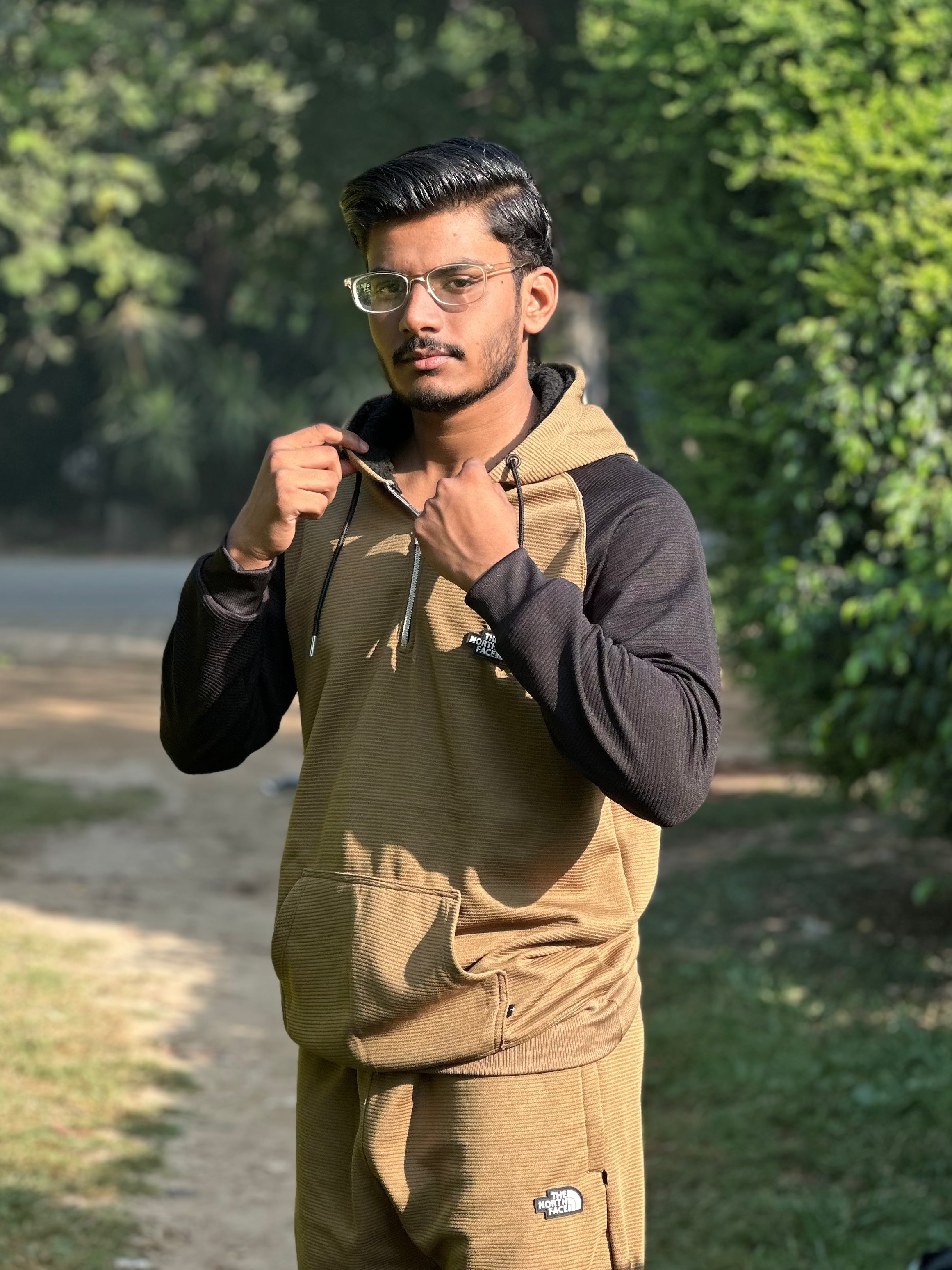 ChillGuard Tracksuit — thand se protection, style mein perfection